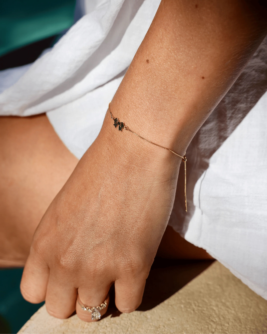 Golden Bow Bracelet